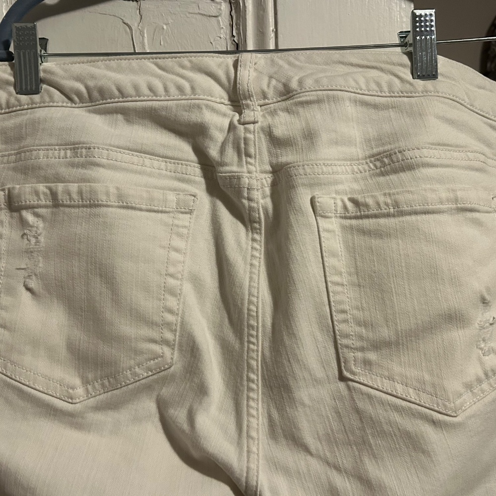 Torrid - Picture 3 of 6